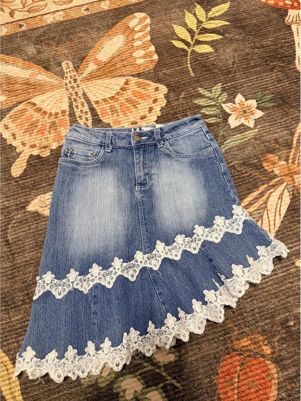Y2K Crest Denim Midi Skirt Size 1/2 Blue Jean Lace Trim Boho Cottagecore